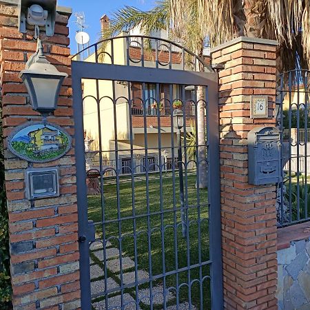 B&B Villa Salome' San Pietro Clarenza Екстер'єр фото