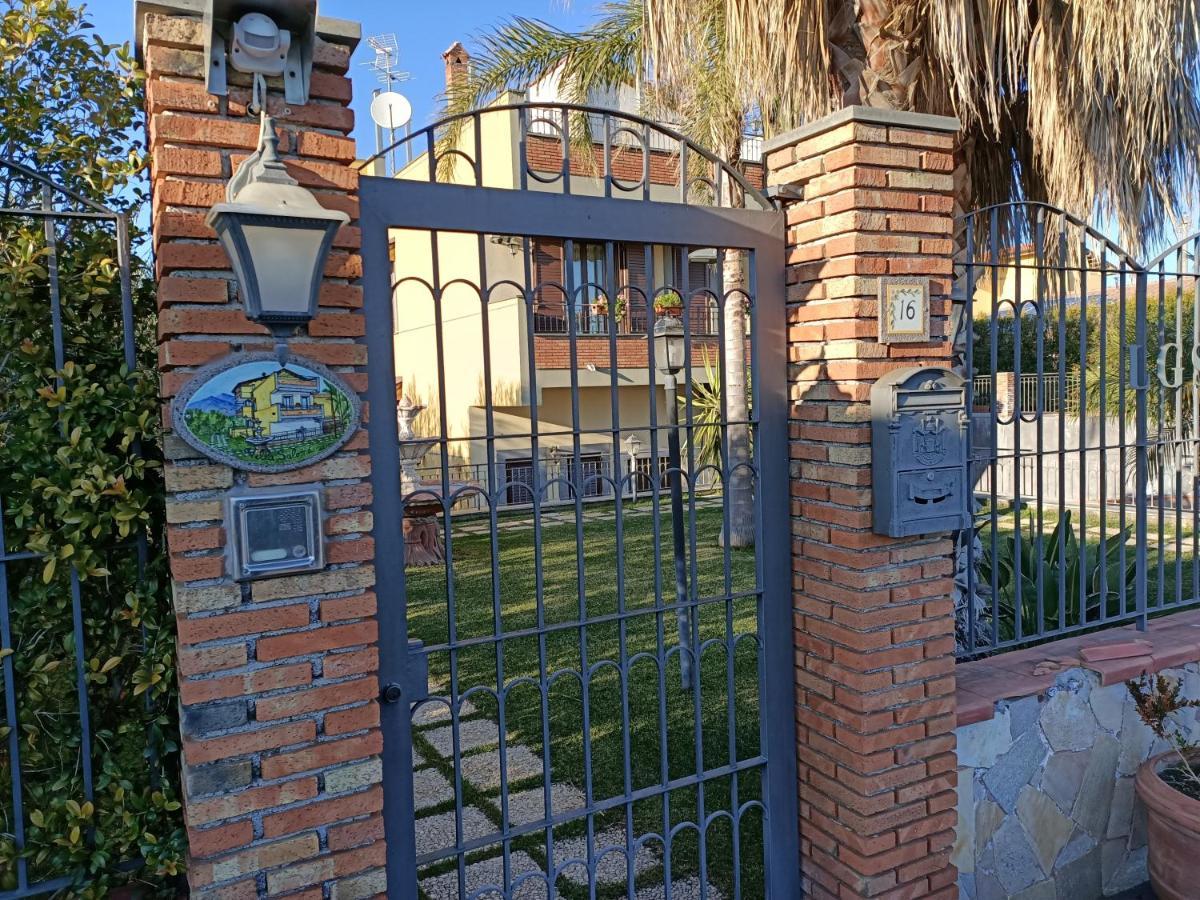 B&B Villa Salome' San Pietro Clarenza Екстер'єр фото